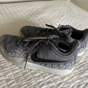 Kobe Mamba Rage Dark Grey sz 7.5 🔥